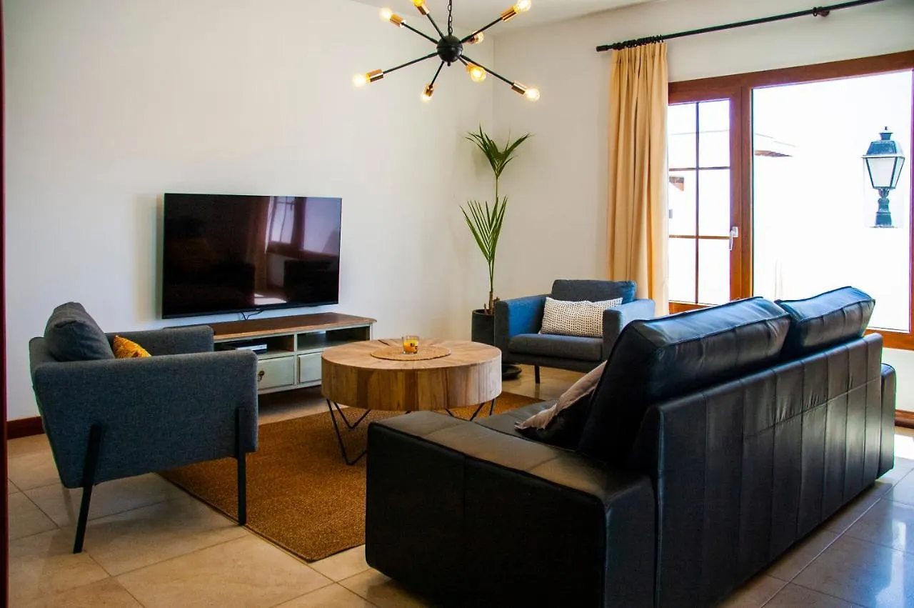 Luxury Villa El Palmeral Costa Teguise 0*,